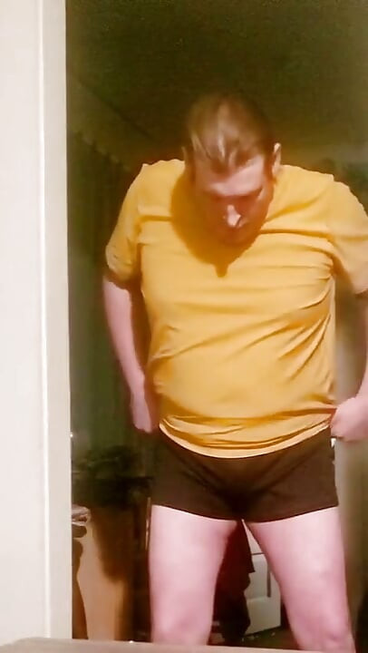 Lee Przybylowicz Showing off His Camel Toe