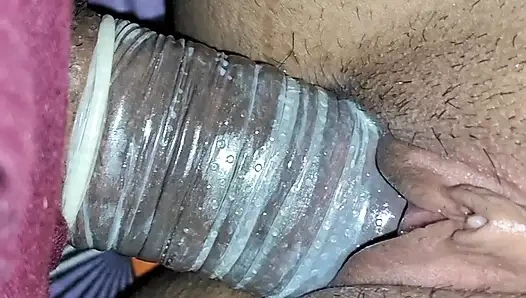 Hintli ateşli sünni yenge prezervatifle sert sikiliyor dölleme seks köy odasında seks