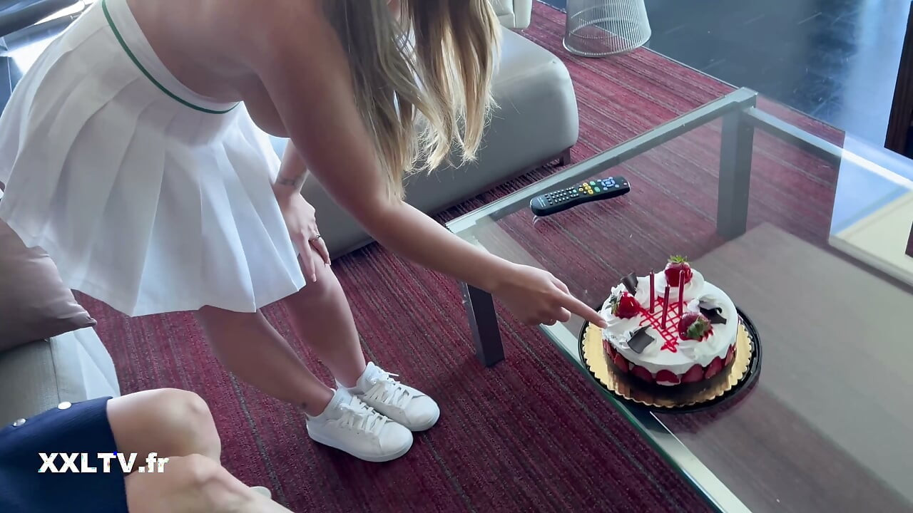 Vegas Birthday Surprise: Lesbian Passion
