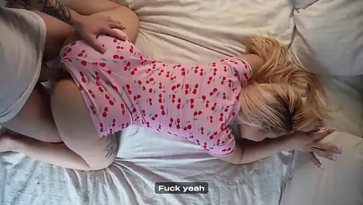 Nika ngajarin abang tirinya yang masih perawan cara ngentot yang benar