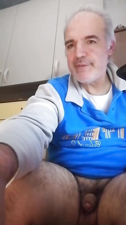 Show live unde mă masturbez pentru fanii mei