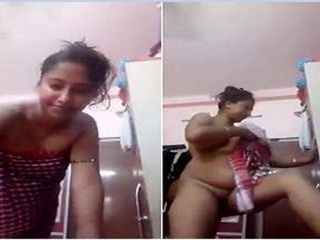 Exclusief- sexy Kolkata meisje Tumpa draagt ​​cl ...