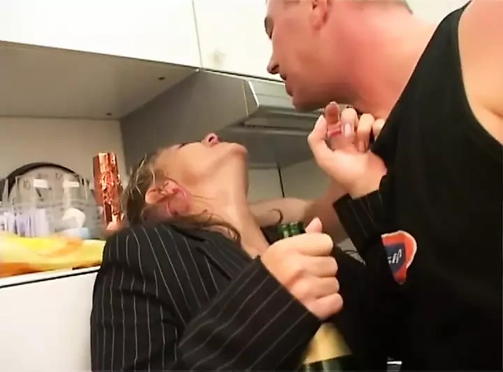 Usta itaatkar sado maso