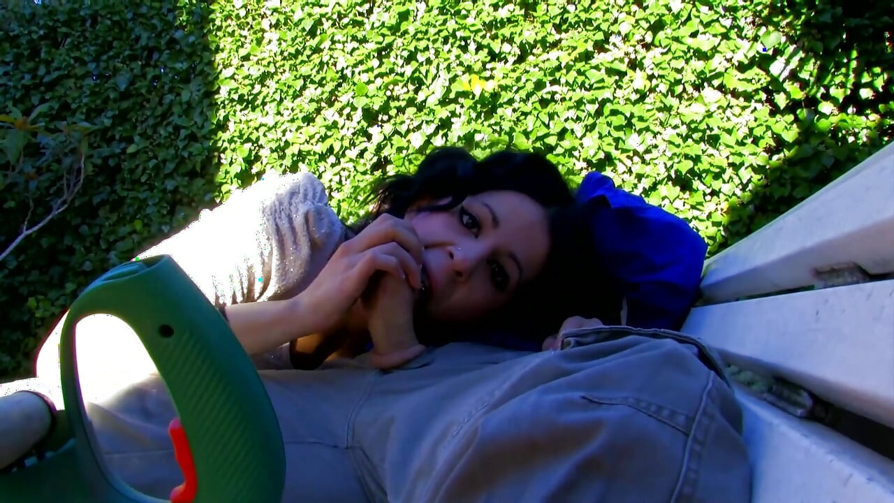 fez o jardineiro foder - foda quente
