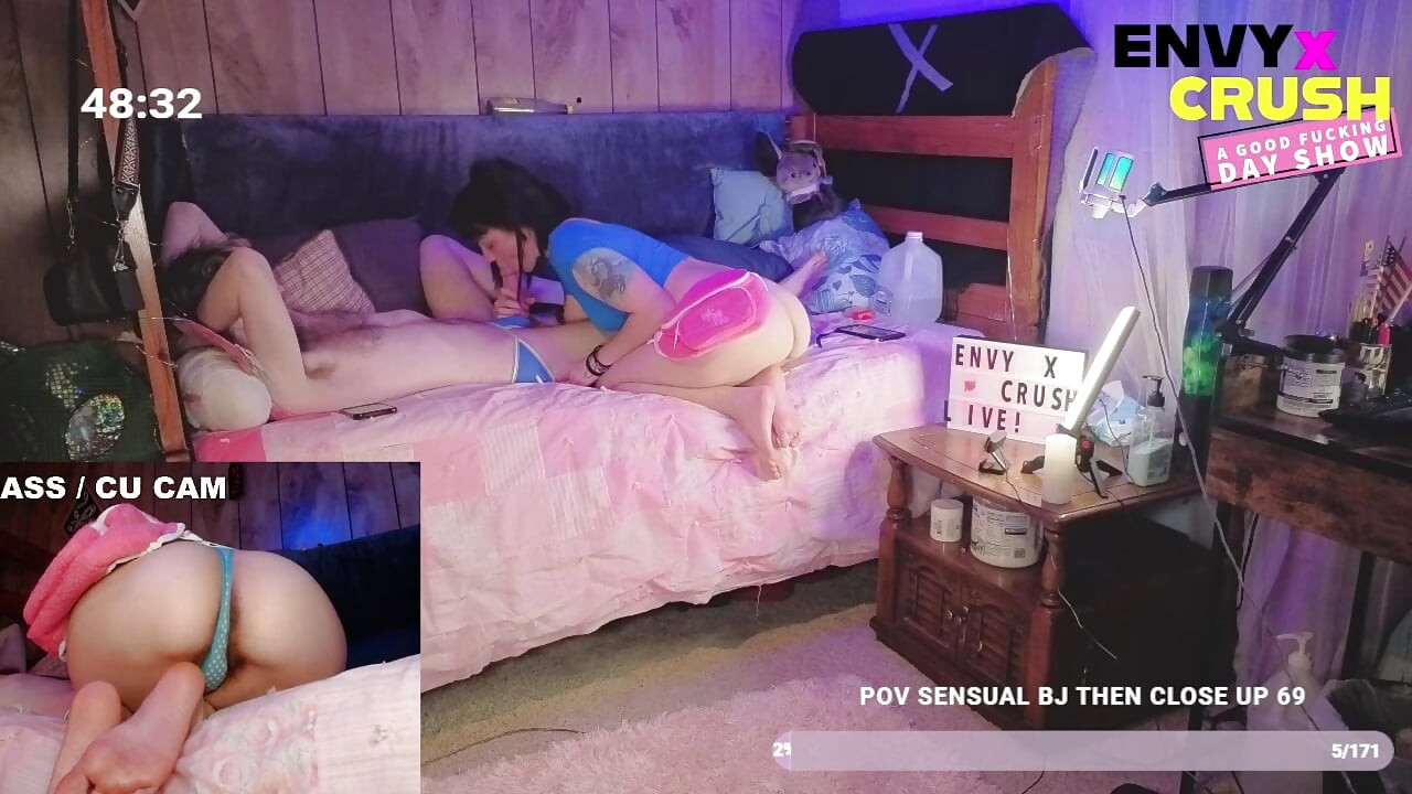 Cam Girls Armăsar ejaculează prematur în direct