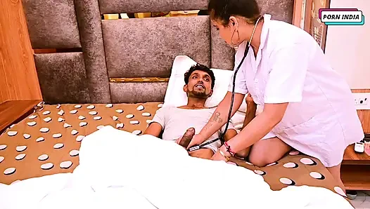 Ateşli güzel doktor hastayla sikişiyor