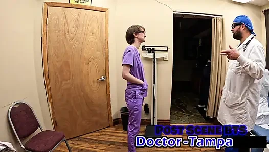 Д-р Tampa - 1-й гинекологический осмотр Luci Starr