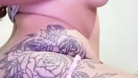 Просто больше, чем соблазнять, спит трясущейся