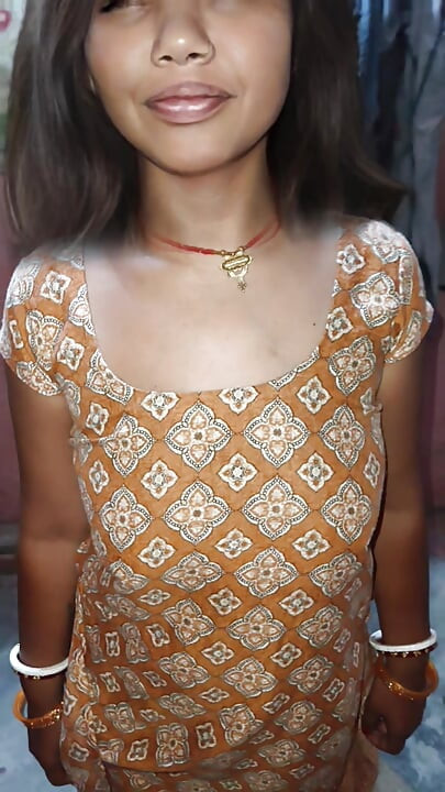 Žena ima bend desi seksi videi domaćica ki