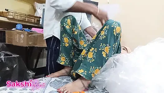 Hizmetçi temizlik odam onu desi seks videosunu parmaklayarak mastürbasyon yaparken yakaladım Hintçe edepsizce konuşuyor tam video