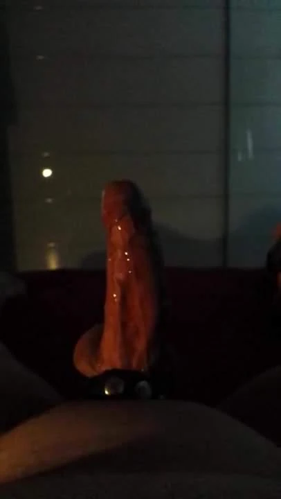 Free handed jerk-off