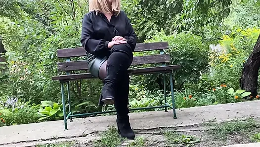 Reife stiefmutter weiß, wie man dich unter kontrolle hält