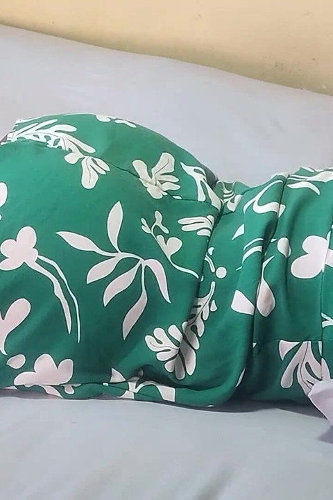 Stepsister Sneak Into My Room Wearing a Cute Dress with No Underwear Just to Get a Stepbrother's Big Cork Fuck Her Dark Pussy