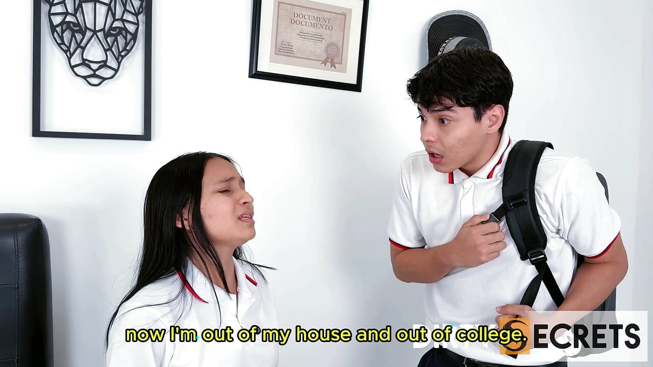 수업 후 의붓형제와 섹스하고 설탕이 우리를 잡아