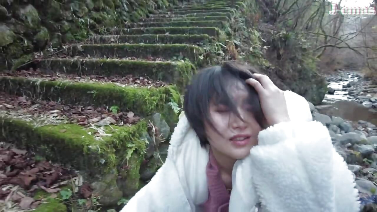 A Daring Beauty Embraces Open Air and Leaves a Warm Trace Where Passion Overflows 1st Half - C