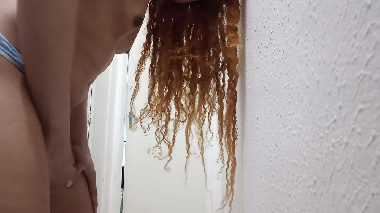 Eu quero dar minha bunda apertada de calcinha azul 3