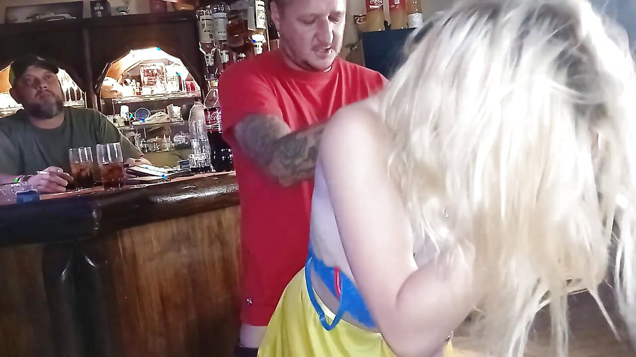 Pervertida diversão com enteada que adora cosplay