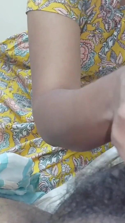 DESI CUTE BEAUTIFUL STUDENT GIVES BLOWJOB AND MOUTH FILLED WITH CUM | Clip 1
