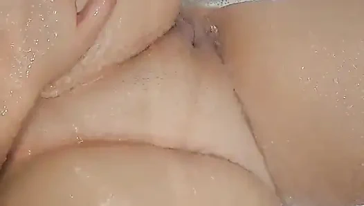 Lütfen ıslak amcığıma boşal.amcığıma dokun, amımı öp, amımı yala