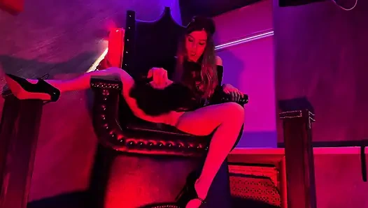 Your Goddess Decided to Show How Beautifully She Cums