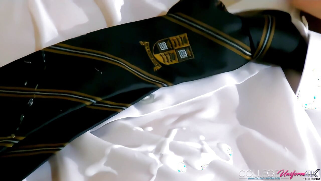 College Bath 1 Featuring Sophia Smith