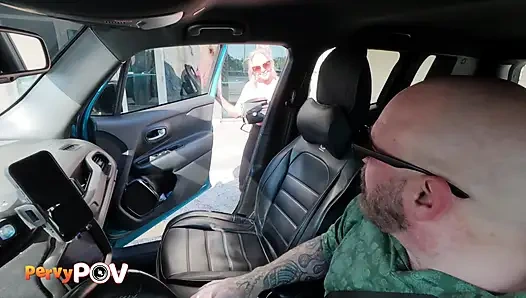 Возбужденная неверная гостья и горячая латинская домработница! - Pervypov S1:e5