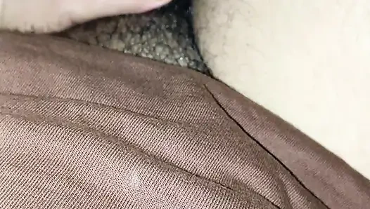 Girl ka mhu mai pani nikal diya