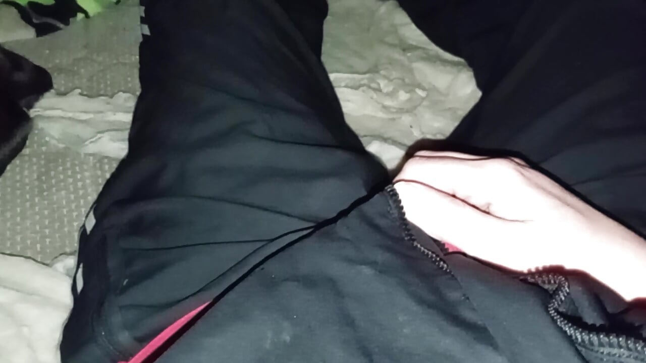 Momci napaljeni drkaju