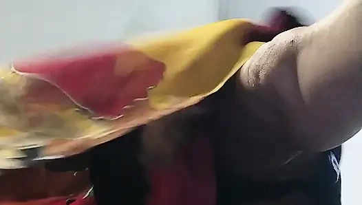 Sexy indian lady ko hotel may bula Kar chut ka pani nikala
