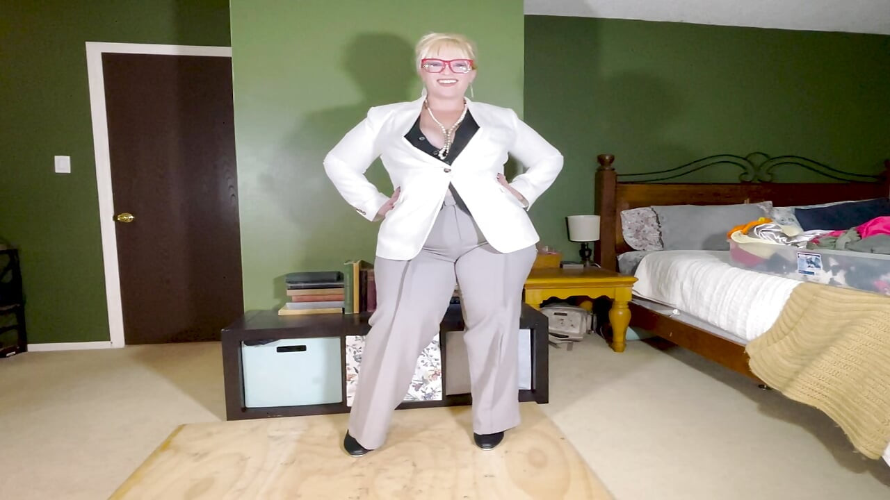 Striptease: Old Jazz and Swing Make Alice Horny as She Counts You Down to Cum After Stripping and Jiggling Her Fat Body