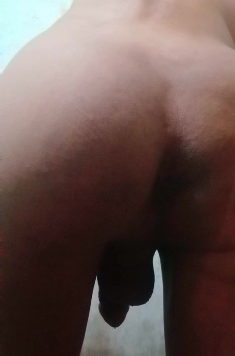 Young boy showing beutyful Gand