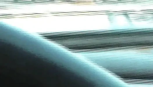 Seks di kursi belakang mobil sopir taksi berhenti di pinggir jalan milf pirang seksi ngocok kontol. Cowok ini ngentot memeknya gaya doggy sampai muncrat