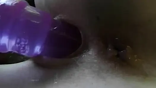Fransalı bu hatun sikilmeden önce oynamayı seviyor