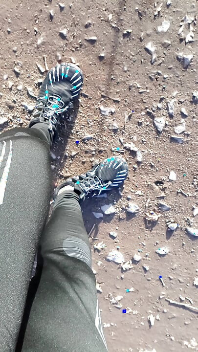 Pantofii mei noi desculți