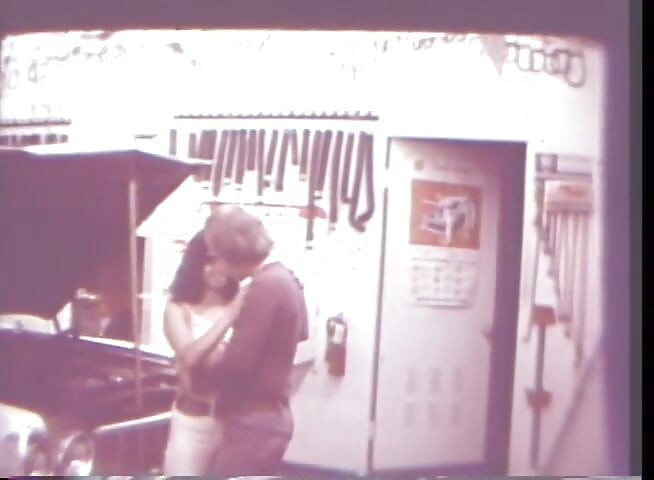 Sexe vintage dans la voiture