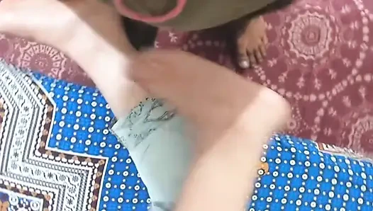 Saali ko chod diya jija ne.