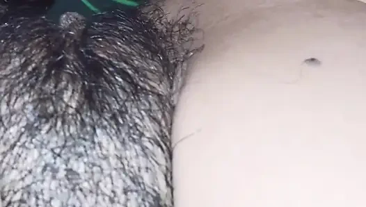 Младшая сводная сестра всегда флиртует