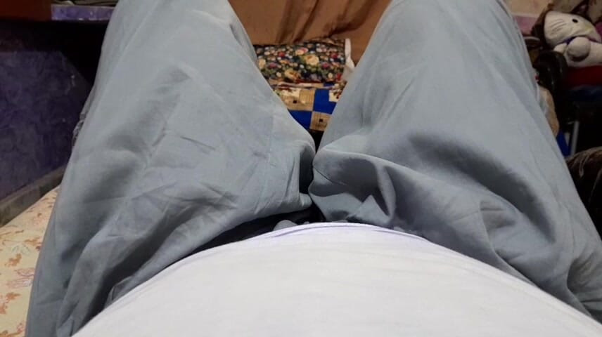 ベッドでのおなら 2