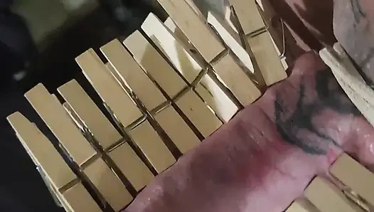 Goode - cbt lagi ngajarin pin baju baru