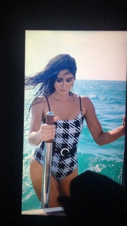 Katrina Kaif cum tribute moaning hard 01