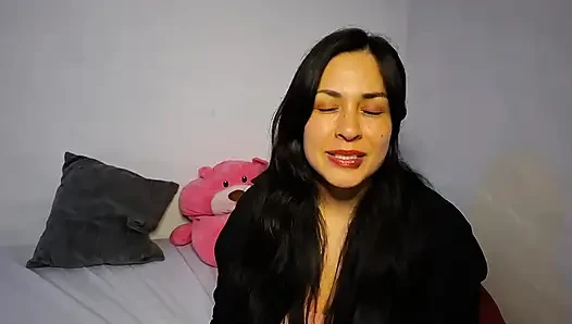 ASMR Roleplay Tu NOVIA te CUIDA