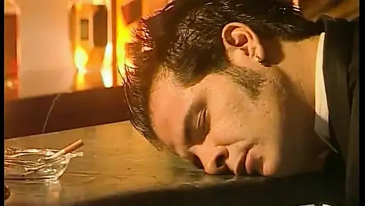 Удивительную блондинку-шлюшку отшпилил раком большой член