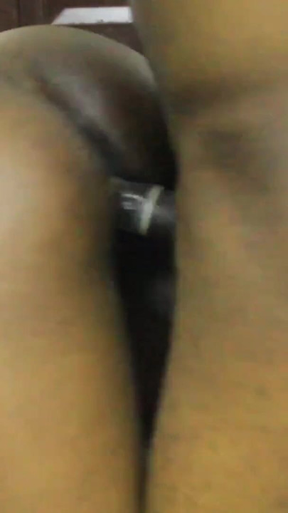 Key moment from "EBONY GIRL BACKSHORT 029"