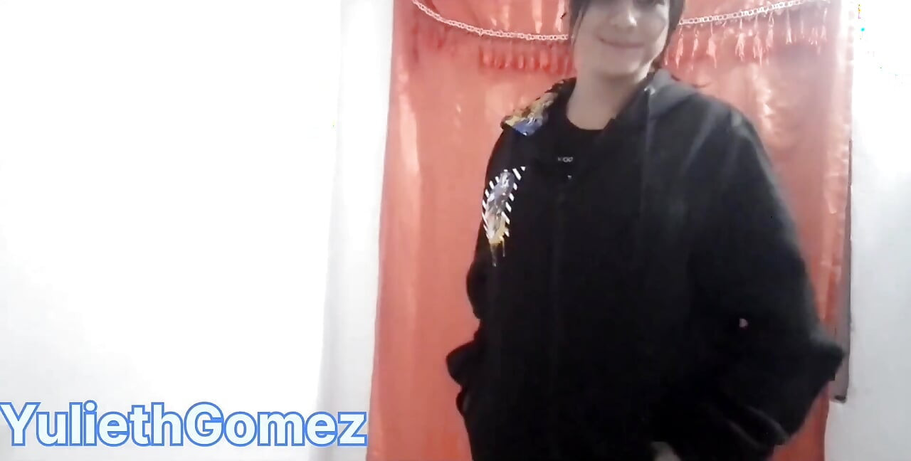 Sekreter olarak işim patronumu karısı olarak sikmeyi içeriyor (Casero Real)