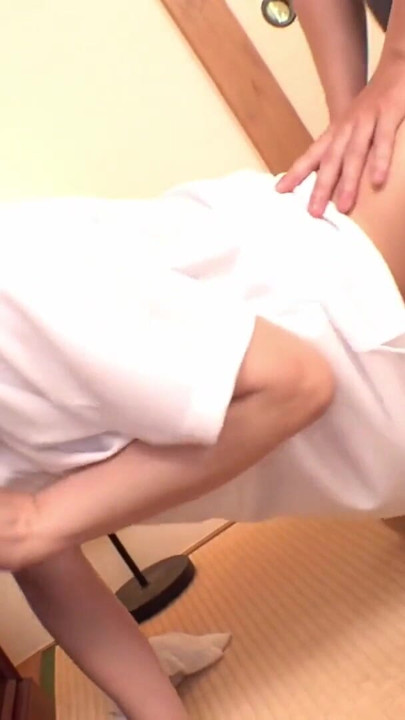 Hibiki Otsuki，一个引诱男人的大屁股来访护士。 | 短片 2