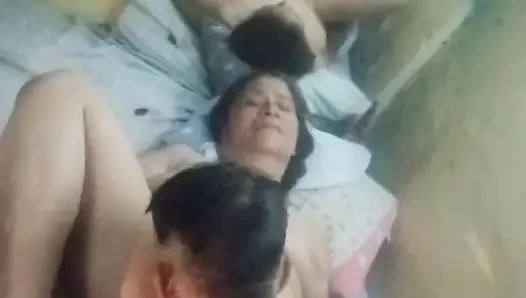 Zaman geldiğinde ilişki her zaman sikişiyor