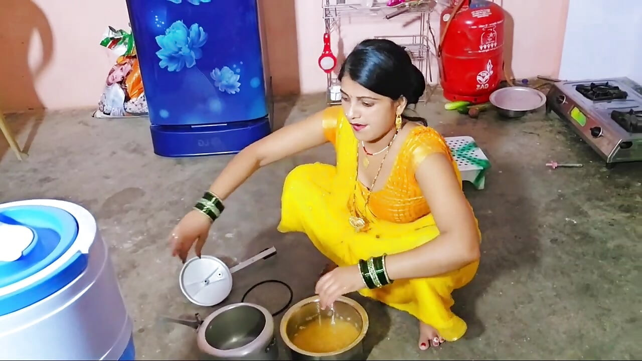 Cô giáo châu Á Ấn Độ hiệu trưởng học sinh nhẹ nhàng mạnh bạo thích làm video threesom