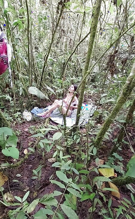 ฉันเจอคนโคลอมเบียช่วยตัวเองในป่า