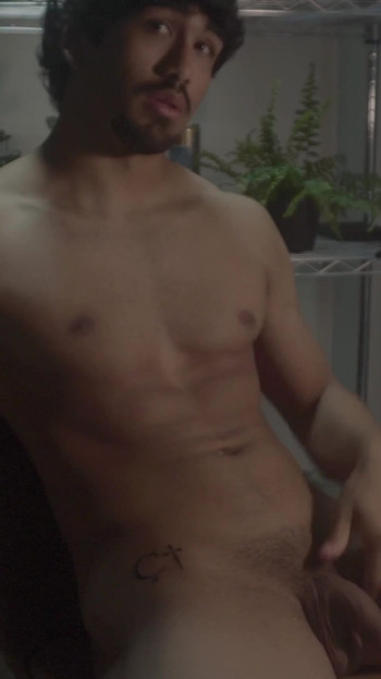 "hey men" ed è un ragazzo di 20 anni che si lamenta con il suo cazzo fuori | Clip 1