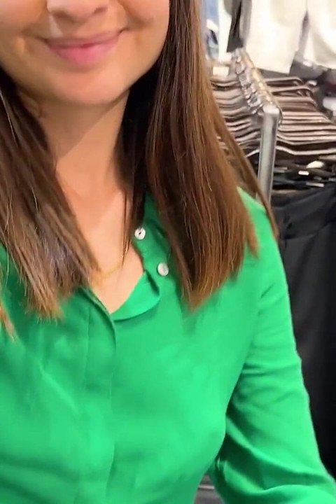 Jag onanerar i ett offentligt omklädningsrum